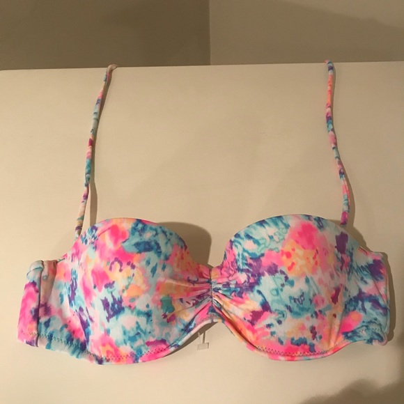 PINK Victoria's Secret Other - NWOT pink Victoria’s Secret push-up bandeau bikini